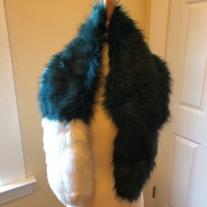 Color block faux fur stole